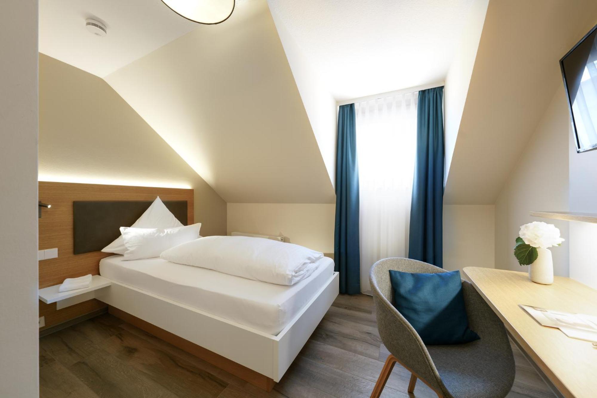 Hiller In 3* Abstatt